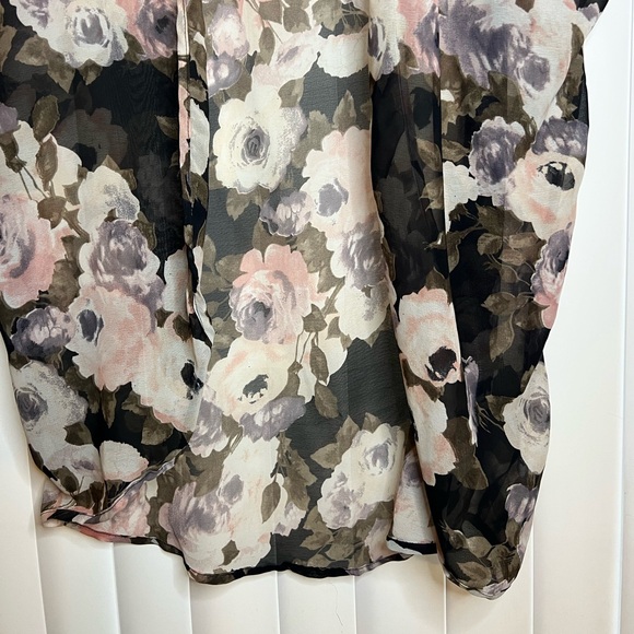 Live 4 Truth Black and Cream kimono - Picture 3 of 6